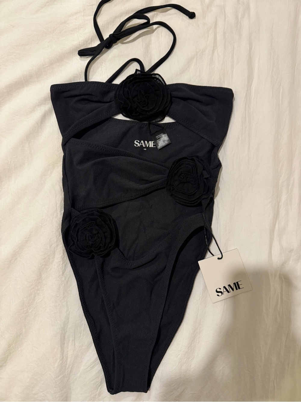 SAME Rose Cut Out One Piece, Size XS - Picture 4 of 7